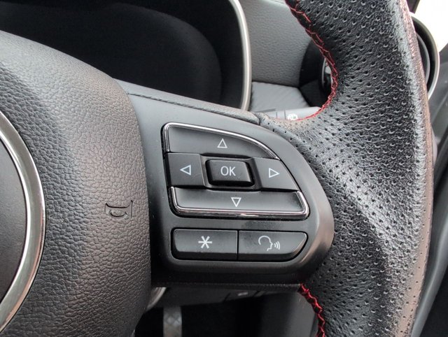 USED 2022 22 MG MG ZS 1.5 Vti-Tech Exclusive Suv 5dr Petrol Manual Euro 6 (s/S) (106 Ps) 17" Alloys+power Assisted Steering