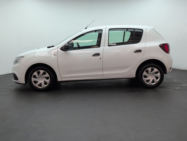 USED 2020 70 Dacia Sandero 1.0 Sce Essential Hatchback 5dr Petrol Manual Euro 6 (75 Ps) Hill Start Assist+air Conditioning