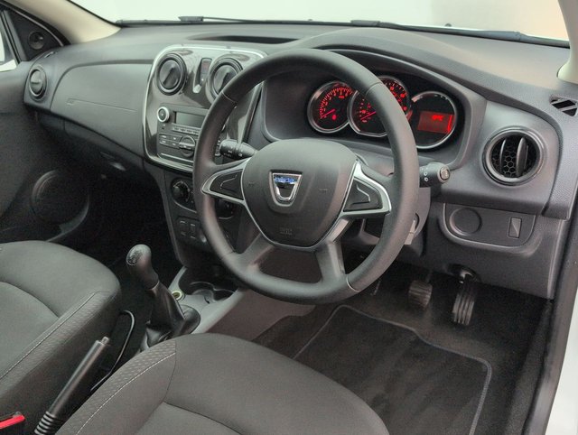 USED 2020 70 Dacia Sandero 1.0 Sce Essential Hatchback 5dr Petrol Manual Euro 6 (75 Ps) Hill Start Assist+air Conditioning