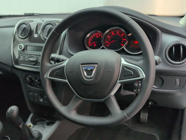 USED 2020 70 Dacia Sandero 1.0 Sce Essential Hatchback 5dr Petrol Manual Euro 6 (75 Ps) Hill Start Assist+air Conditioning