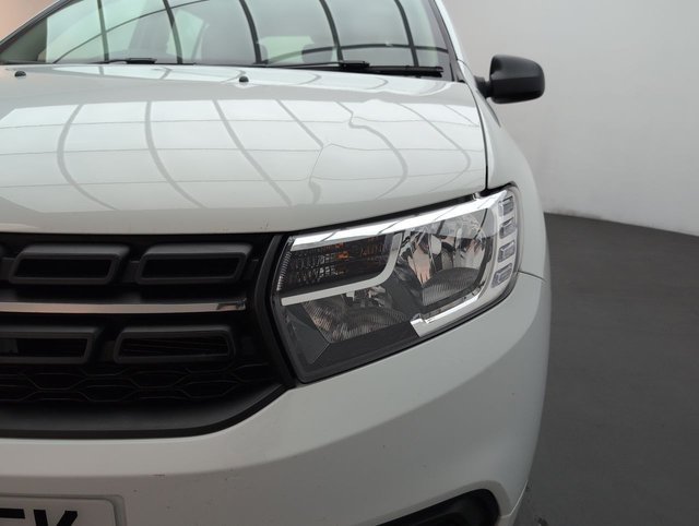 USED 2020 70 Dacia Sandero 1.0 Sce Essential Hatchback 5dr Petrol Manual Euro 6 (75 Ps) Hill Start Assist+air Conditioning