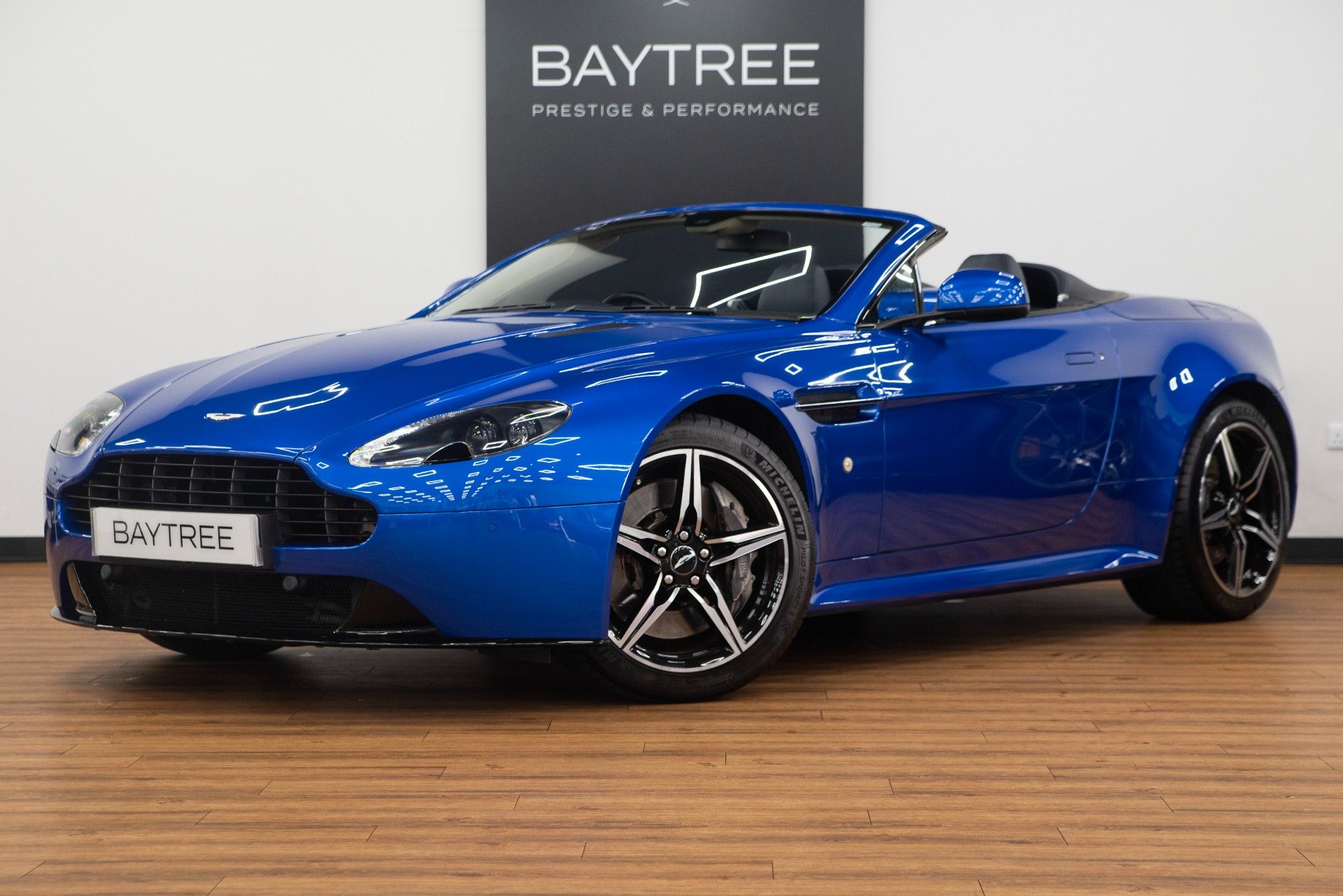 USED 2017 V ASTON MARTIN VANTAGE 4.7 V8 S Roadster 