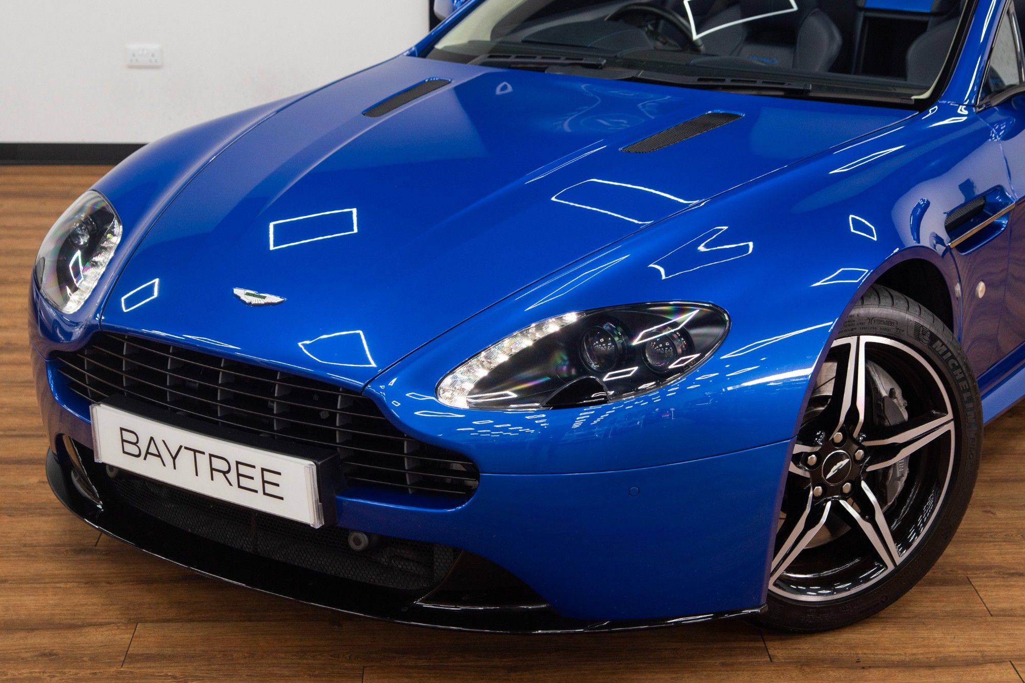 USED 2017 V ASTON MARTIN VANTAGE 4.7 V8 S Roadster 