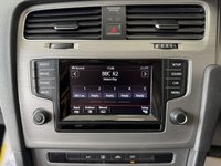 USED 2014 64 VOLKSWAGEN GOLF 1.6 TDI BlueMotion Tech Match Hatchback 5dr Diesel DSG Euro 5 (s/s) (105 ps) Rear Sensors | Media | ISOFIX | USB