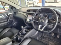 USED 2017 67 NISSAN QASHQAI 1.6 DIG-T Tekna SUV 5dr Petrol Manual Euro 6 (s/s) (163 ps) 