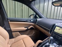 USED 2015 65 PORSCHE CAYENNE 3.0 TD V6 SUV 5dr Diesel TiptronicS 4WD Euro 6 (s/s) (262 ps) PAN ROOF FULL SERVICE HISTORY