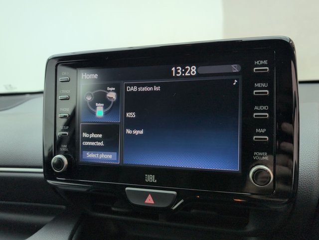 USED 2021 21 Toyota Yaris 1.5 Vvt-H Dynamic Hatchback 5dr Petrol Hybrid E-Cvt Euro 6 (s/S) (116 Ps) - Reverse Cam, Privacy, Sensors