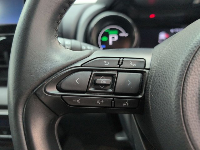 USED 2021 21 Toyota Yaris 1.5 Vvt-H Dynamic Hatchback 5dr Petrol Hybrid E-Cvt Euro 6 (s/S) (116 Ps) - Reverse Cam, Privacy, Sensors