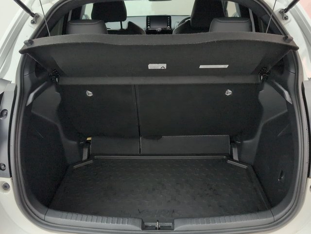 USED 2021 21 Toyota Yaris 1.5 Vvt-H Dynamic Hatchback 5dr Petrol Hybrid E-Cvt Euro 6 (s/S) (116 Ps) - Reverse Cam, Privacy, Sensors