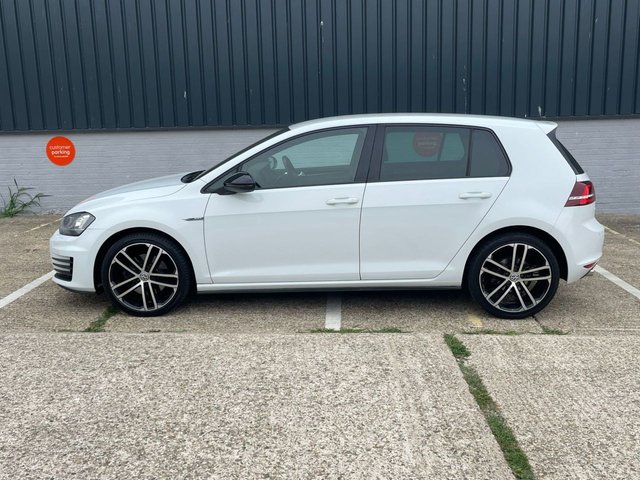 View our VOLKSWAGEN GOLF
