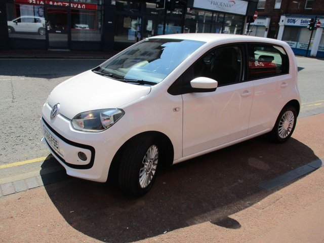 2015 VOLKSWAGEN UP! 1.0 High up! Hatchback 5dr Petrol Manual Euro 5 (75 ps) PRISTINE EXAMPLE ,12 MONTHS MOT ,6 MONTHS WARRANTY ,2 KEYS ,£20 ROAD TAX ,LOTS OFF SERVICE HISTORY PLUS RECEIPTS , - Photo 3