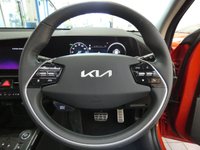 USED 2023 23 KIA NIRO 64.8kWh 4 SUV 5dr Electric Auto (201 bhp) SAT NAV HEATED LEATHER INTERIOR SUNROOF REAR VIEW CAMERA 1 OWNER SERVICE HISTORY KIA WARRANTY