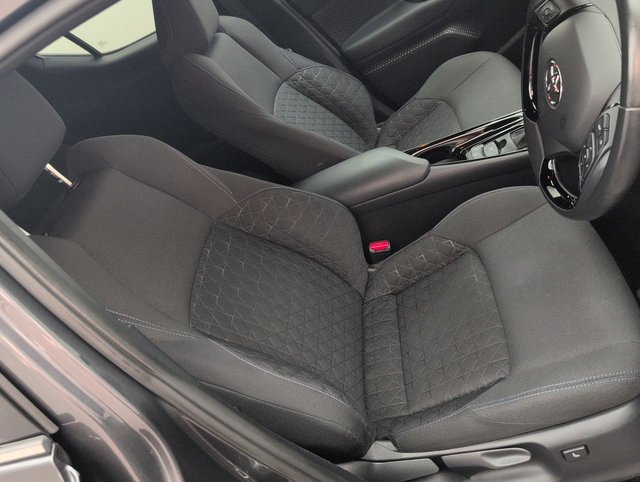 USED 2021 71 Toyota C-Hr 1.8 Vvt-H Gpf Design Suv 5dr Petrol Hybrid Cvt Euro 6 (s/S) (122 Ps) Front Sport Seats+reversing Camera