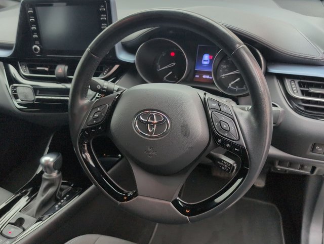 USED 2021 71 Toyota C-Hr 1.8 Vvt-H Gpf Design Suv 5dr Petrol Hybrid Cvt Euro 6 (s/S) (122 Ps) Front Sport Seats+reversing Camera
