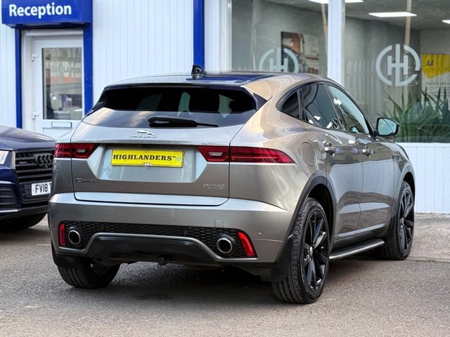 2018 JAGUAR E-PACE 2018 2.0 D240 R-DYNAMIC HSE BLACK PACK PANORAMIC ROOF STEPS MERIDIAN HEATED SEATS SUV 5DR DIESEL AUTO AWD EURO 6 (S/S) (240 PS) - Photo 2