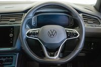 USED 2020 70 VOLKSWAGEN TIGUAN 2.0 TDI R-Line SUV 5dr Diesel DSG 4Motion Euro 6 (s/s) (150 ps) Digital Cockpit, Winter Pack