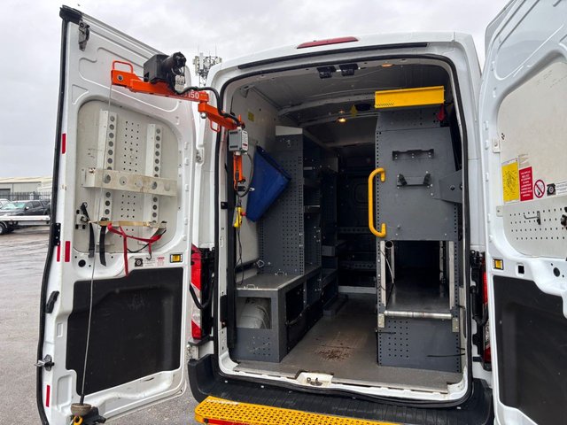 2019 FORD TRANSIT T350 M.W.B HITOP EX BT FLEET 55OOO MLS ONLY NICE SPEC - Photo 4