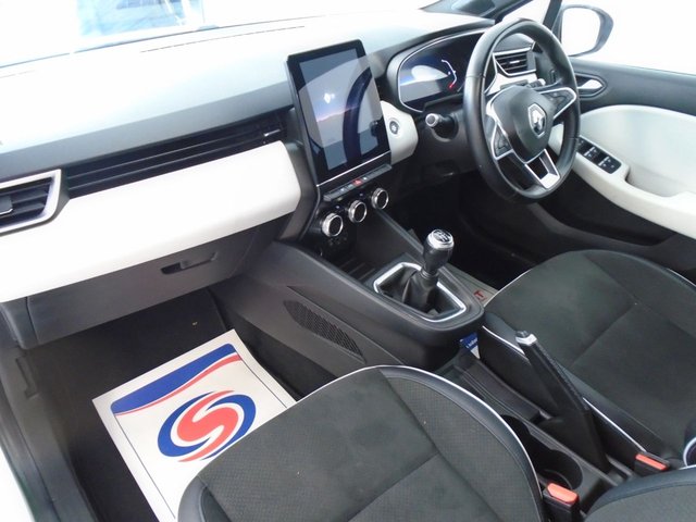 2020 RENAULT CLIO 1.0 TCe S Edition Hatchback 5dr Petrol Manual Euro 6 (s/s) (100 ps) - Photo 2