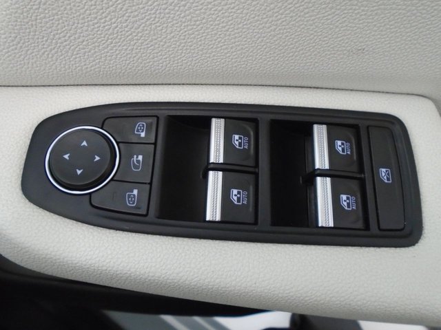 2020 RENAULT CLIO 1.0 TCe S Edition Hatchback 5dr Petrol Manual Euro 6 (s/s) (100 ps) - Photo 8