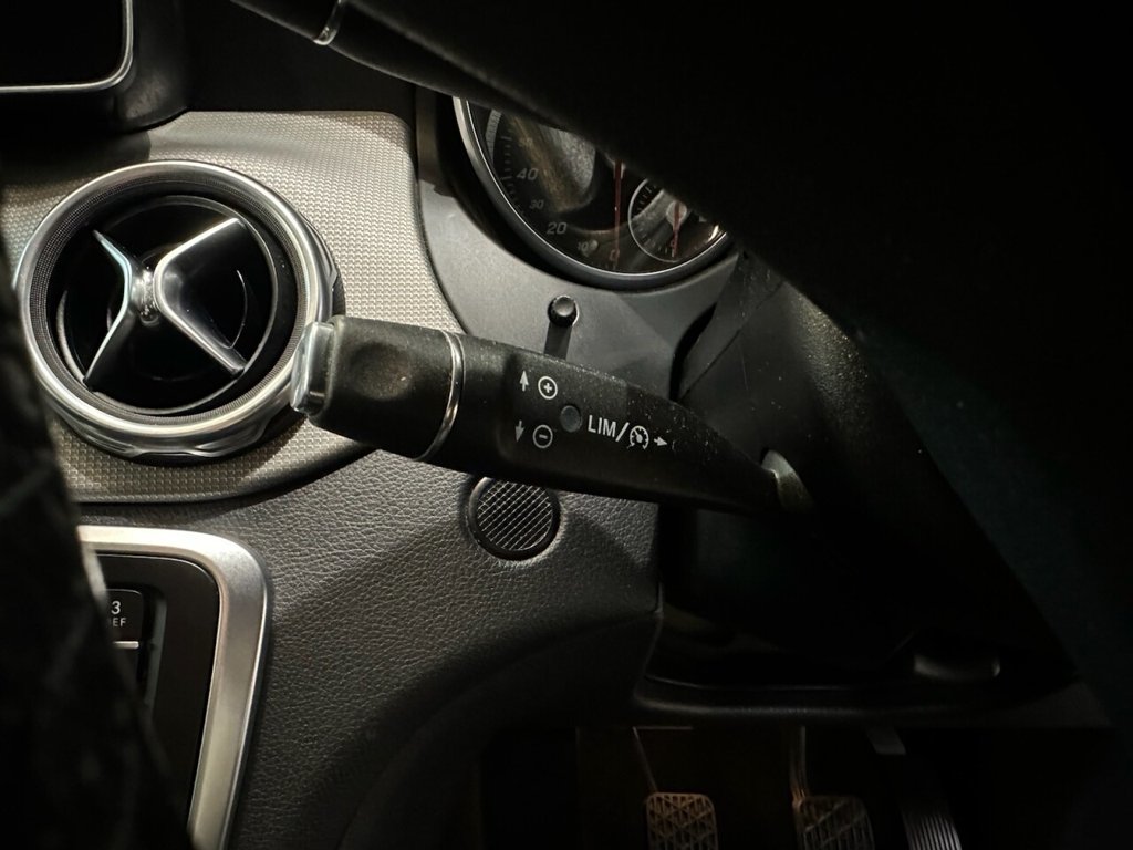 USED 2019 19 MERCEDES-BENZ GLA 1.6 GLA180 Urban Edition SUV 5dr Petrol Manual Euro 6 (s/s) (122 ps) 