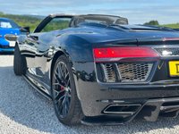 USED 2017 17 AUDI R8 5.2 FSI V10 Spyder 2dr Petrol S Tronic quattro Euro 6 (s/s) (540 ps) 