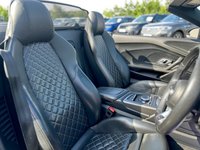 USED 2017 17 AUDI R8 5.2 FSI V10 Spyder 2dr Petrol S Tronic quattro Euro 6 (s/s) (540 ps) 