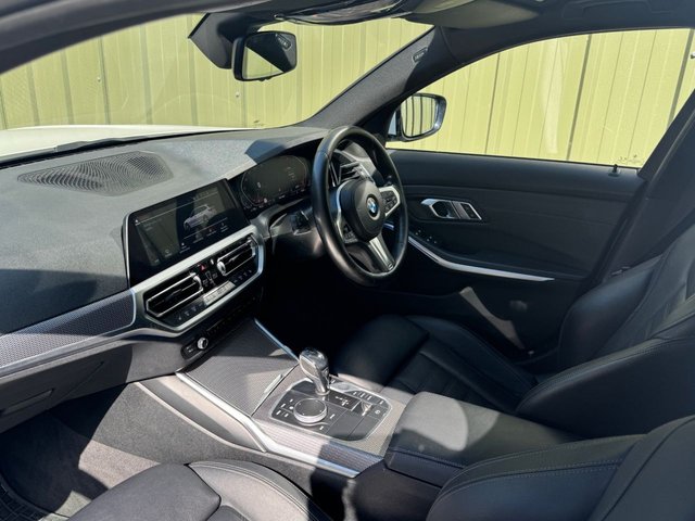 2020 BMW 3 SERIES - Photo 4