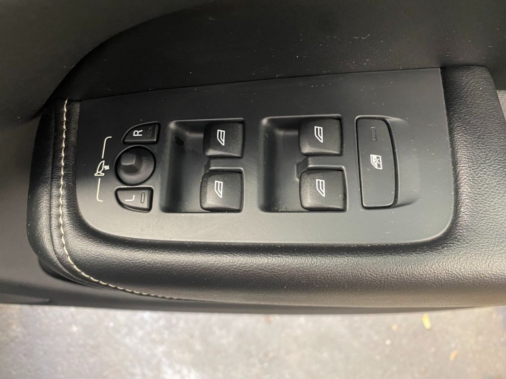 USED 2018 68 VOLVO XC60 2.0 D4 R-Design Pro SUV 5dr Diesel Auto AWD Euro 6 (s/s) (190 ps) SUNROOF 360 CAMERA HEATED SEATS