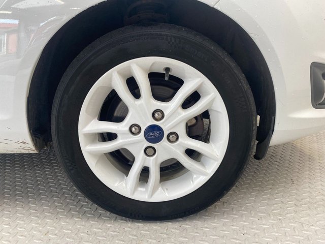 2016 Ford Fiesta 1L Zetec White Edition 3dr - Photo 10