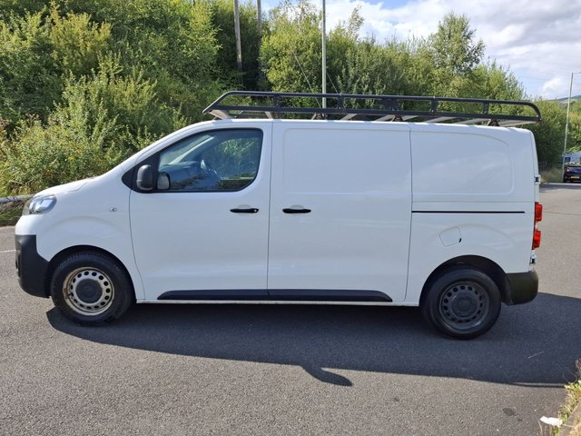 2021 VAUXHALL VIVARO - Photo 5