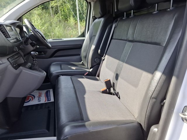 2021 VAUXHALL VIVARO - Photo 10