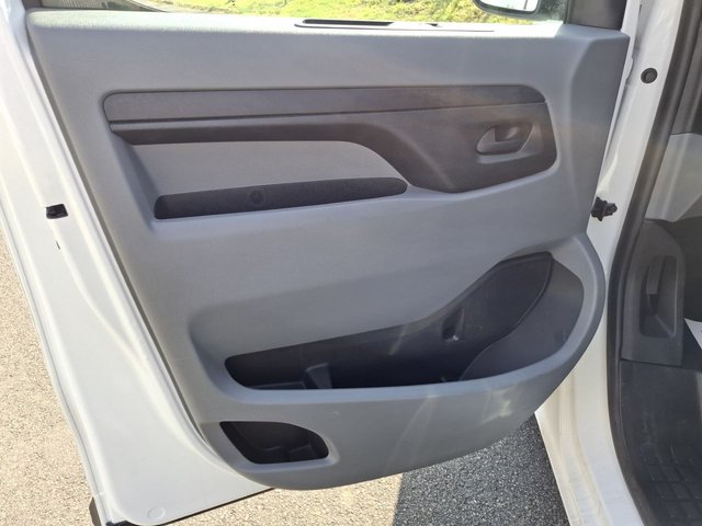 2021 VAUXHALL VIVARO - Photo 12