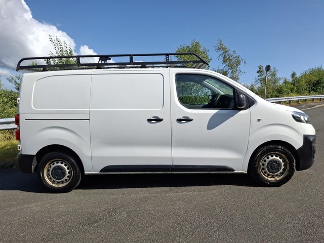 2021 VAUXHALL VIVARO - Photo 4