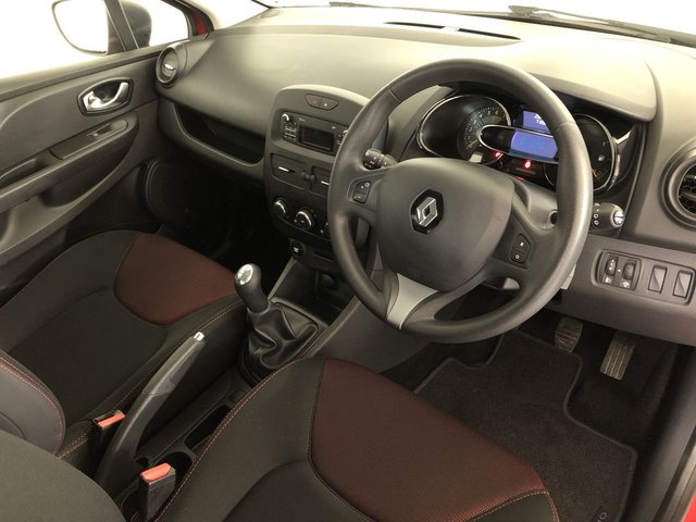 USED 2016 16 Renault Clio 1.2 16v Play Hatchback 5dr Petrol Manual Euro 6 (75 Ps) - Privacy, Air Con, Alloy