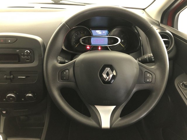 USED 2016 16 Renault Clio 1.2 16v Play Hatchback 5dr Petrol Manual Euro 6 (75 Ps) - Privacy, Air Con, Alloy