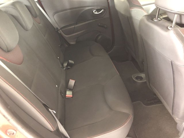 USED 2016 16 Renault Clio 1.2 16v Play Hatchback 5dr Petrol Manual Euro 6 (75 Ps) - Privacy, Air Con, Alloy