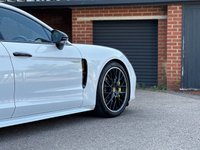 USED 2017 67 PORSCHE PANAMERA 2.9 V6 E-Hybrid 14kWh 4 Saloon 5dr Petrol Plug-in Hybrid PDK 4WD Euro 6 (s/s) (462 ps) HIGH SPEC