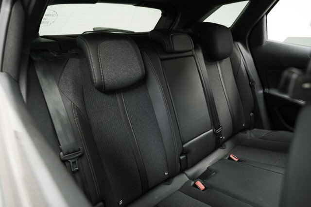 2019 PEUGEOT 3008 1.5 BlueHDi GT Line Euro 6 (s/s) 5dr - Photo 12