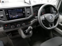 USED 2022 22 VOLKSWAGEN CRAFTER CR35 2.0 TDI 140 BHP MWB TRENDLINE HIGH ROOF ( SAT NAV / AIR CON ) 1 OWNER | MEDIUM | SAT NAV | AIR CON