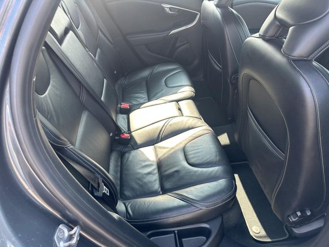 2014 VOLVO V40 - Photo 6