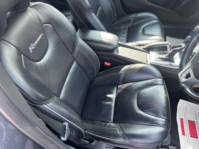 2014 VOLVO V40 - Photo 8