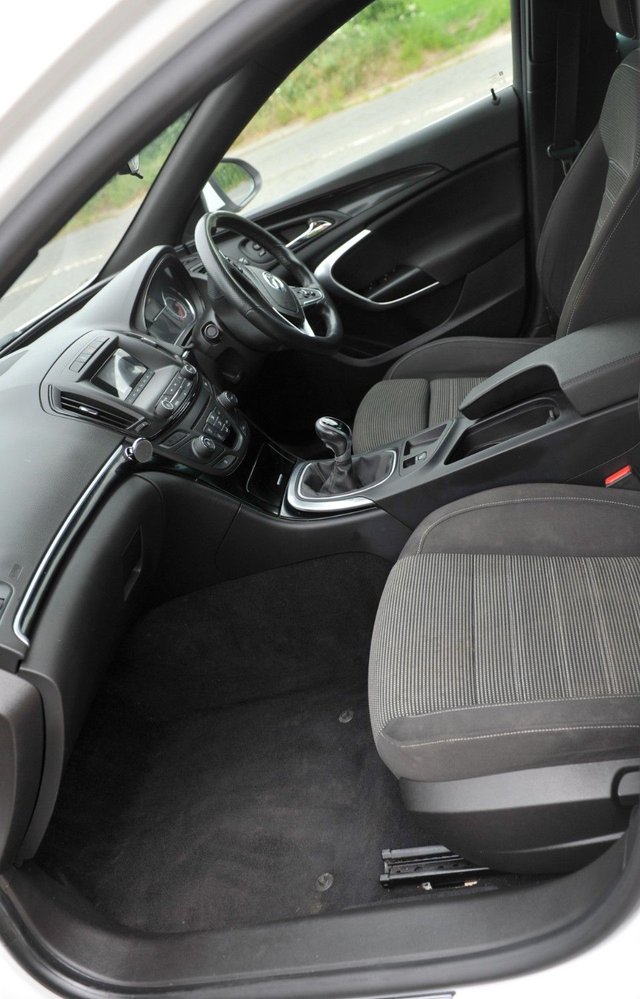 2017 VAUXHALL INSIGNIA - Photo 9