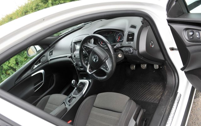 2017 VAUXHALL INSIGNIA - Photo 8