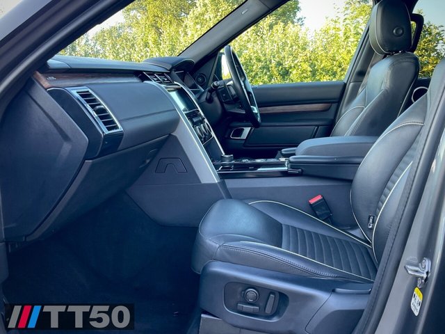 View our LAND ROVER DISCOVERY