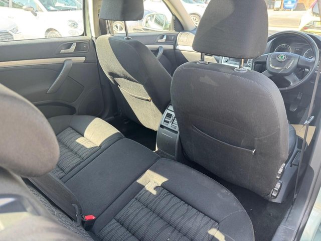 2009 SKODA OCTAVIA - Photo 11