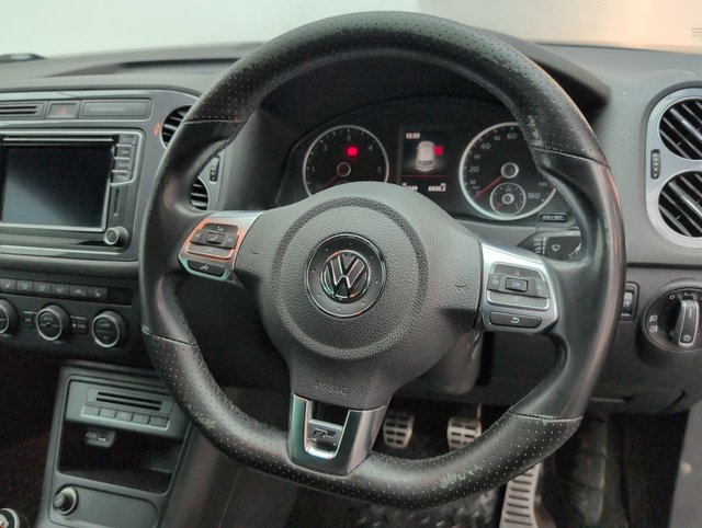 USED 2016 16 Volkswagen Tiguan 2.0 TDI Bluemotion Tech R-Line Edition Suv 5dr Diesel Manual 4WD Euro 6 (s/S) (150 Ps) - Privacy, Dab, Alloy