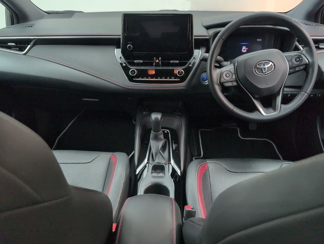 USED 2022 71 Toyota Corolla 1.8 Vvt-H Gpf Excel Hatchback 5dr Petrol Hybrid Cvt Euro 6 (s/S) (122 Ps) - Satnav, Heated Seats, Alloy