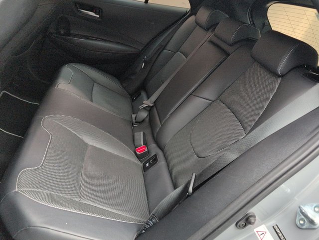 USED 2022 71 Toyota Corolla 1.8 Vvt-H Gpf Excel Hatchback 5dr Petrol Hybrid Cvt Euro 6 (s/S) (122 Ps) - Satnav, Heated Seats, Alloy