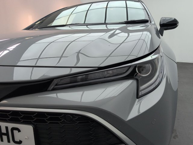 USED 2022 71 Toyota Corolla 1.8 Vvt-H Gpf Excel Hatchback 5dr Petrol Hybrid Cvt Euro 6 (s/S) (122 Ps) - Satnav, Heated Seats, Alloy