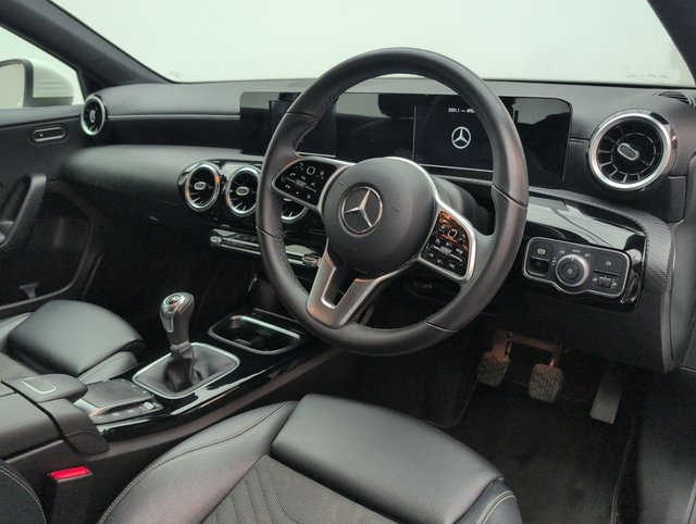 USED 2020 70 Mercedes-Benz A Class 1.3 A180 SE Hatchback 5dr Petrol Manual Euro 6 (s/S) (136 Ps) - Sat Nav, Reverse Cam, Bluetooth